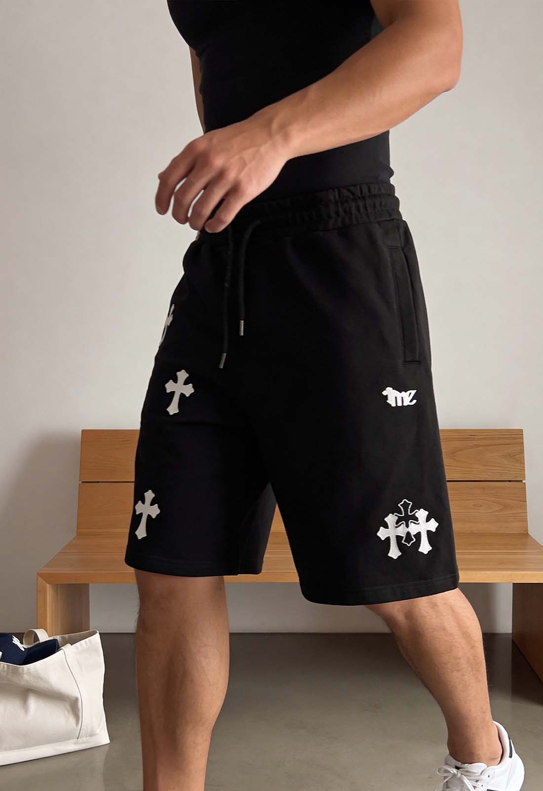 MAIN OG T-SHIRT - GOTHIC CROSS SHORTS
