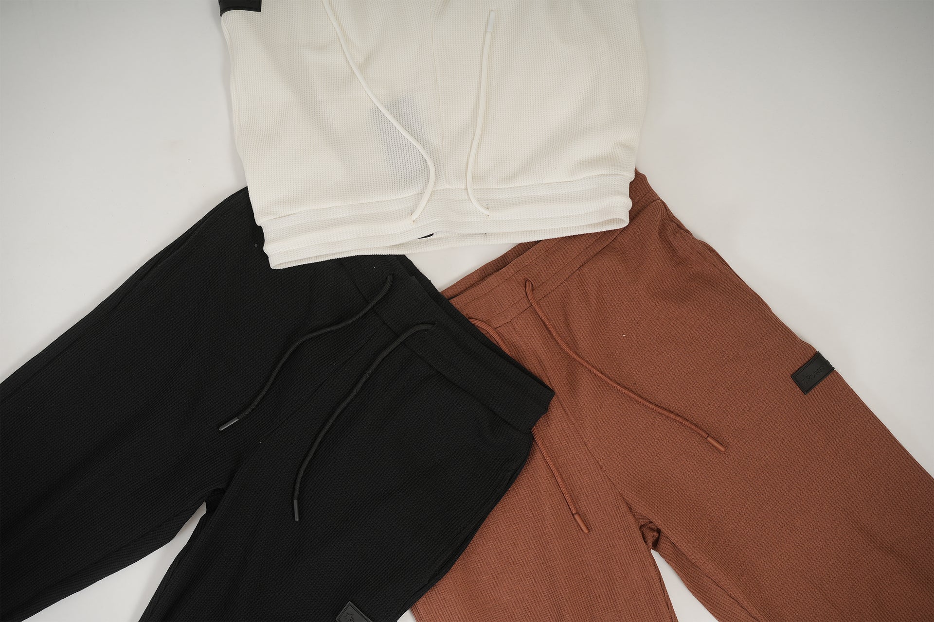 ESSENTIAL BOTTOMS