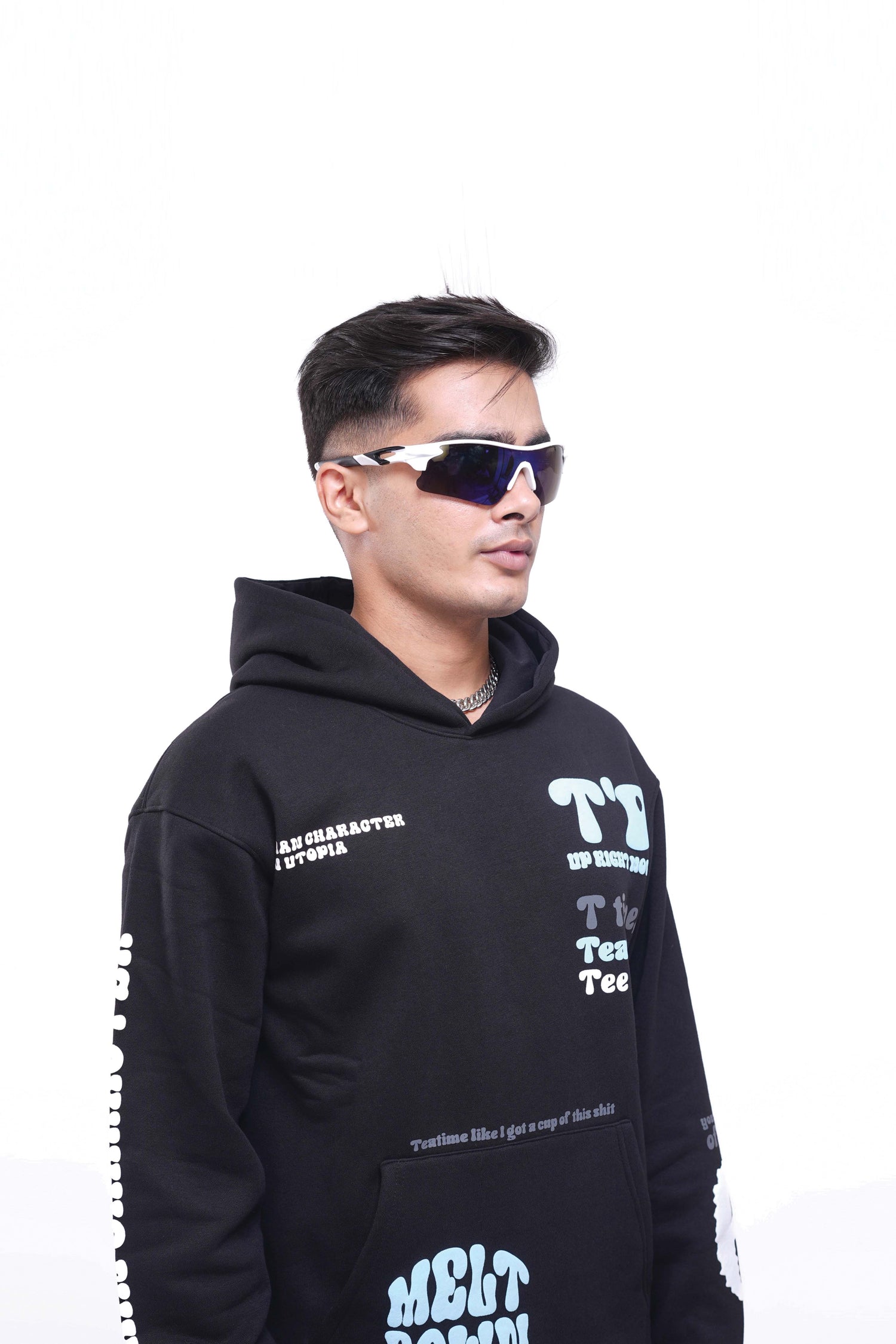 5 Ways to Rock an Oversized Hoodie Like a Fashion Pro