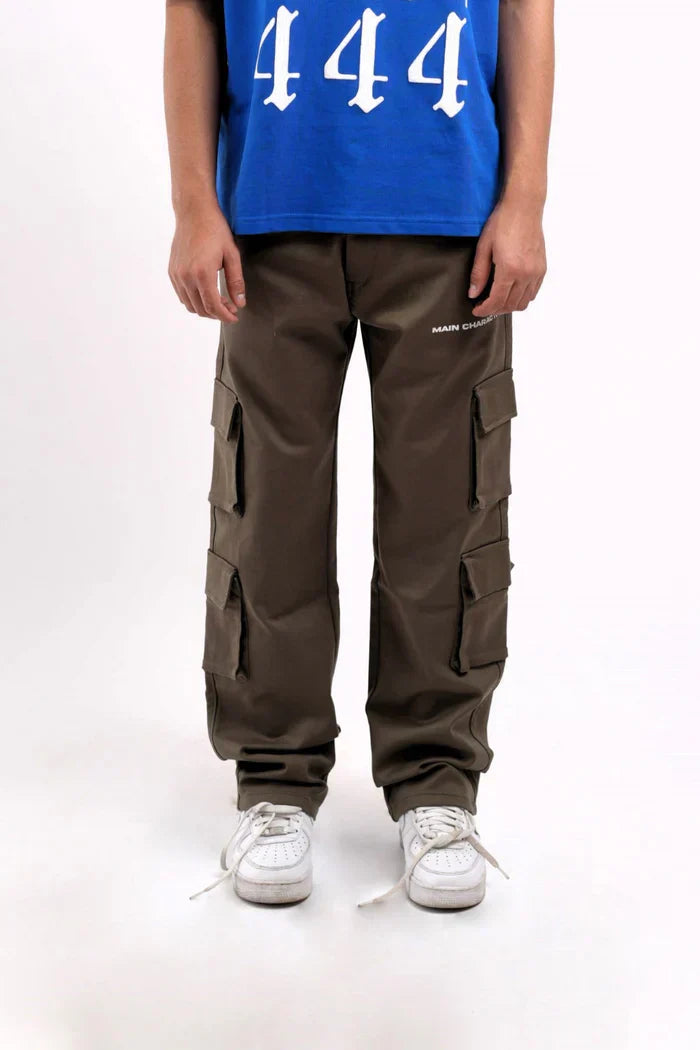 How to Style Cargo Pants for a Casual Yet Trendy Look?