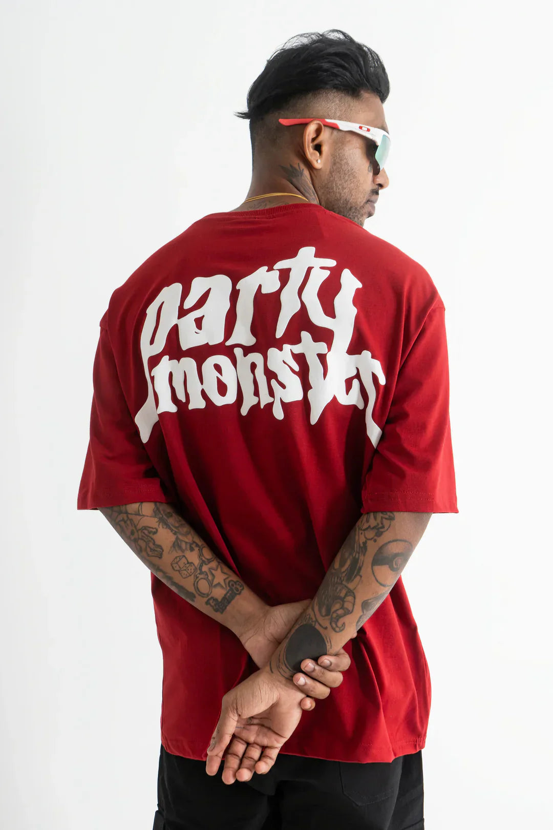 Oversized T-Shirts for Men: Trendsetting Styles and Must-Know Styling Tips