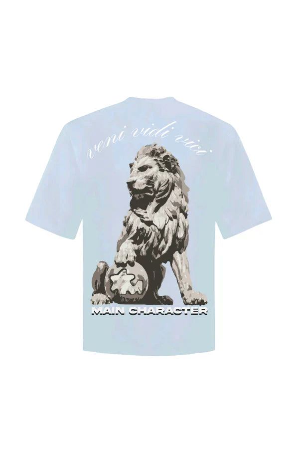 The Benefits of Owning an Oversized T-shirt