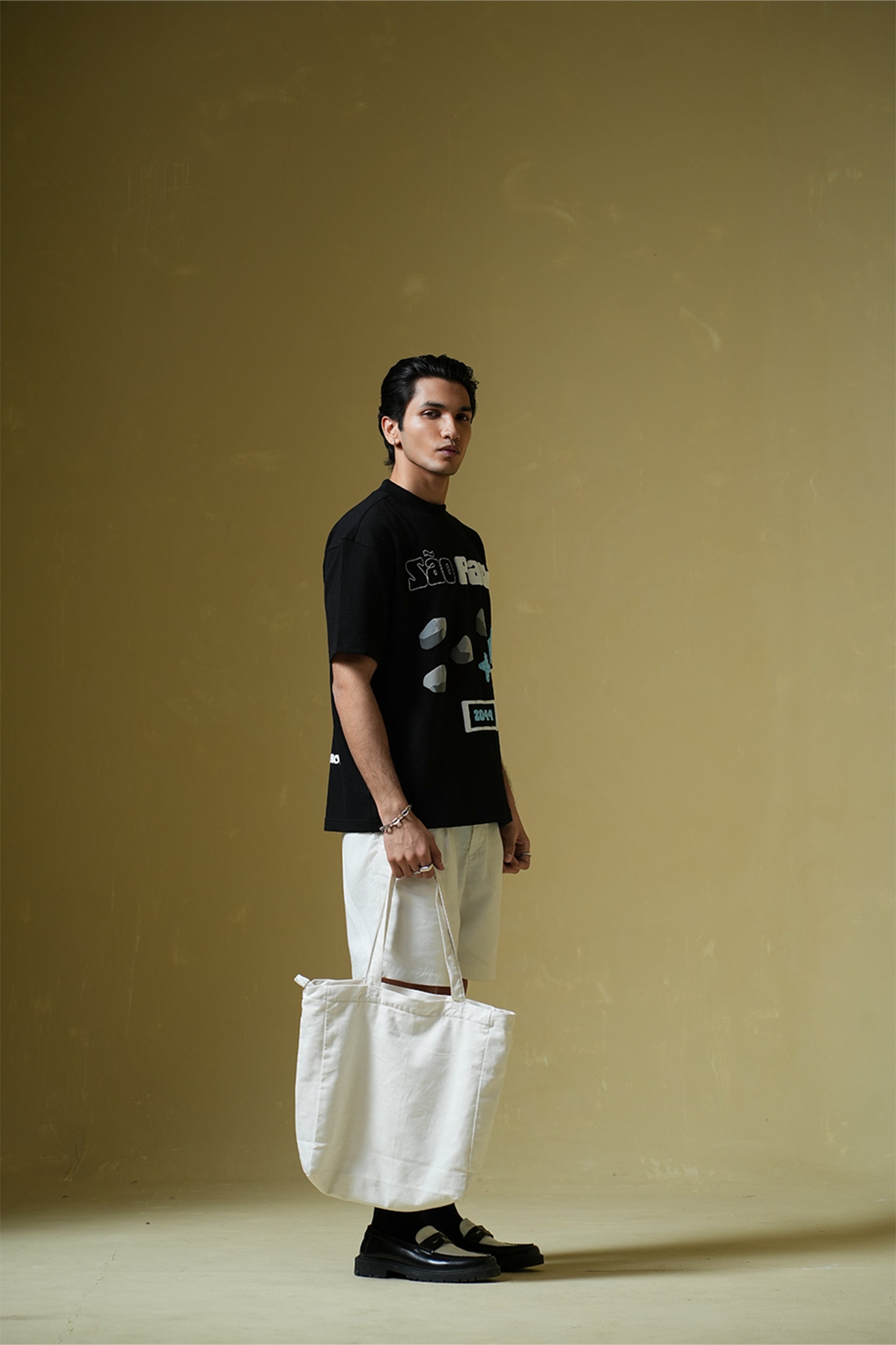 Buy Sao Paulo Black Oversized T-Shirt Online at Main Character India
