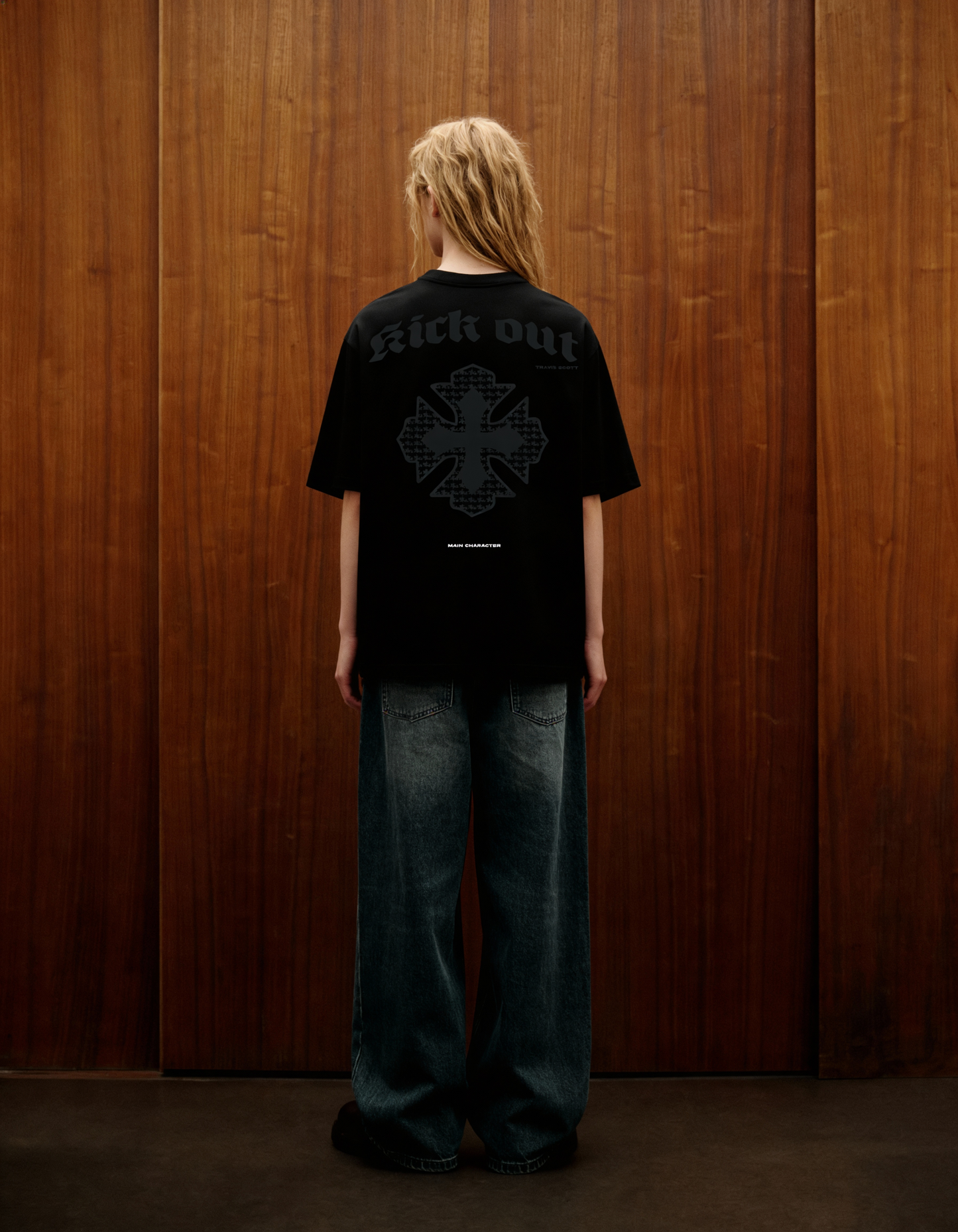 Kick Out Heavyweight-Oversized T-Shirt