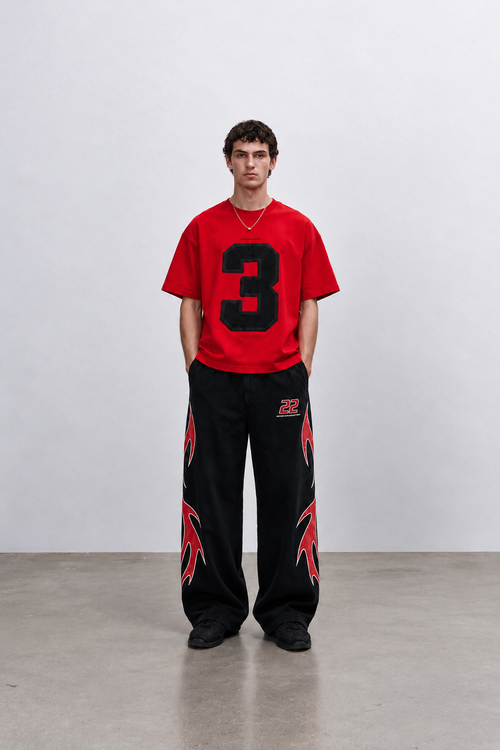 YUKON BOXY T-SHIRT WITH FLAME FINISH PANTS IN RED